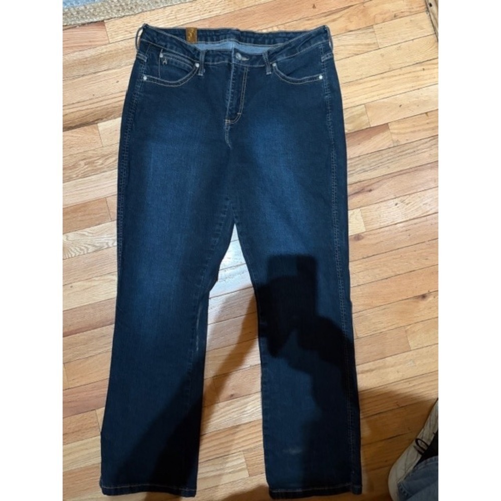 Aura Women's Blue Jeans Straight‎ Sz 14 Medium Wash Mid rise T31-9
